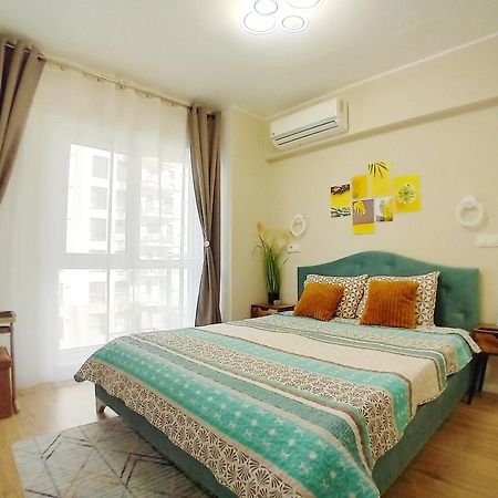 בוקרשט Sunshine - New & Quiet 1Br Apt, Business Area, Close To Airport, Highway A3, Subway מראה חיצוני תמונה