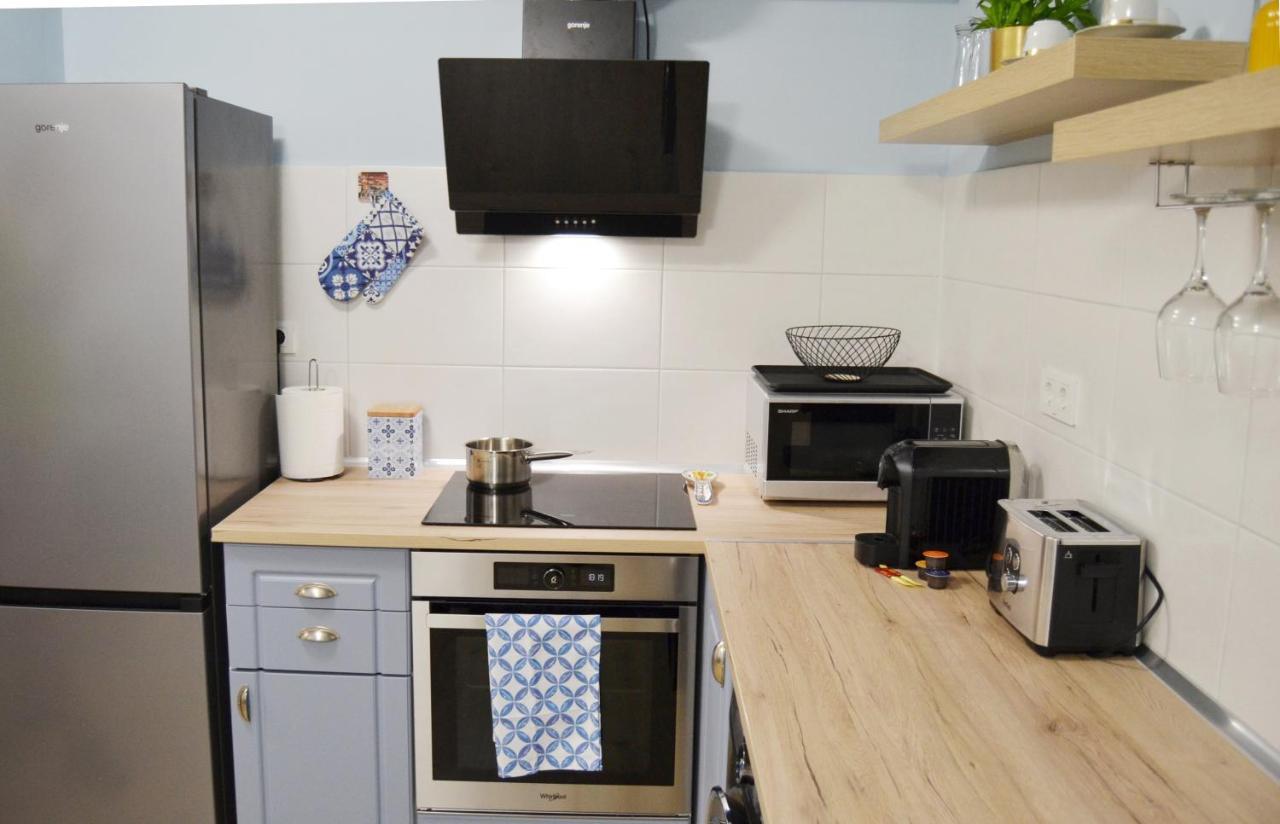 בוקרשט Sunshine - New & Quiet 1Br Apt, Business Area, Close To Airport, Highway A3, Subway מראה חיצוני תמונה