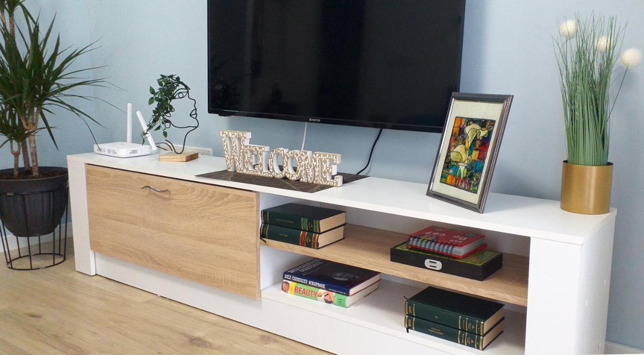 בוקרשט Sunshine - New & Quiet 1Br Apt, Business Area, Close To Airport, Highway A3, Subway מראה חיצוני תמונה