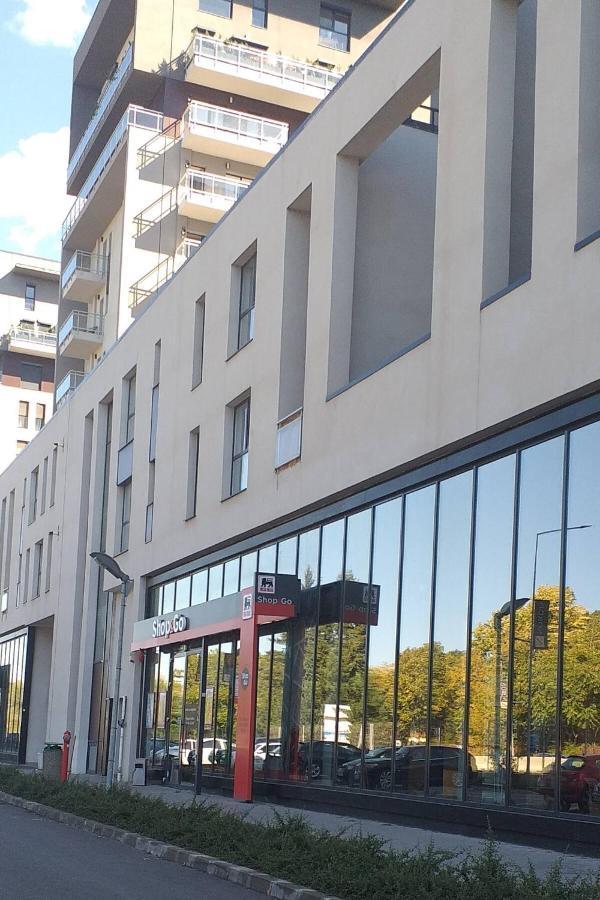 בוקרשט Sunshine - New & Quiet 1Br Apt, Business Area, Close To Airport, Highway A3, Subway מראה חיצוני תמונה