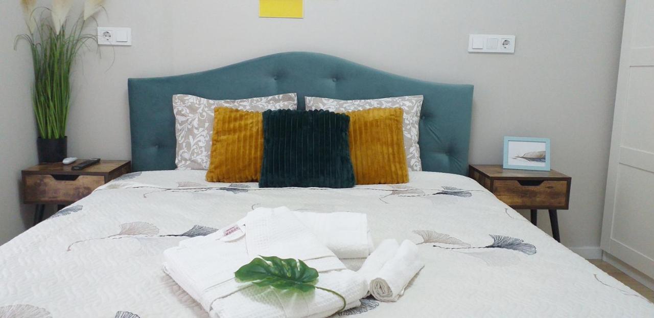 בוקרשט Sunshine - New & Quiet 1Br Apt, Business Area, Close To Airport, Highway A3, Subway מראה חיצוני תמונה