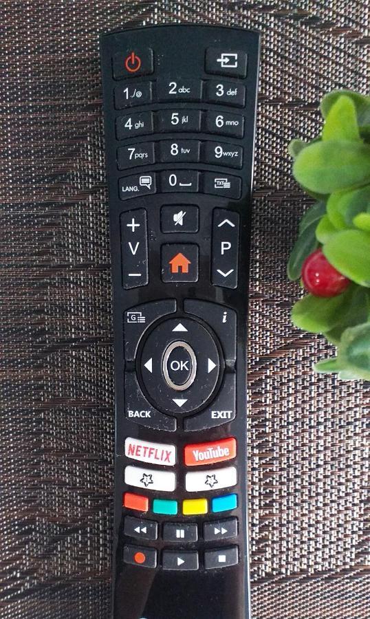 בוקרשט Sunshine - New & Quiet 1Br Apt, Business Area, Close To Airport, Highway A3, Subway מראה חיצוני תמונה